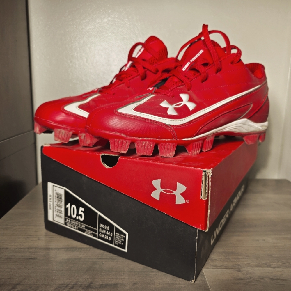 Mens Under Armour Leadoff III size 10.5 baseball cleats